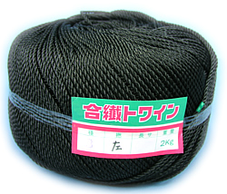写真:PEロープ・黒3mm2kg巻(約400m)